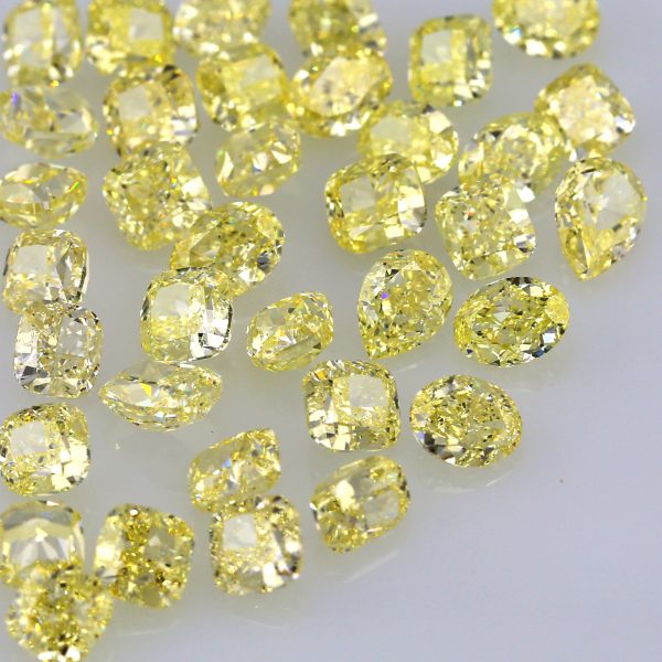 Natural Fancy Light Yellow Fancy shape diamond 1.00 ct and 1.40 ct sizes. VVS-VS